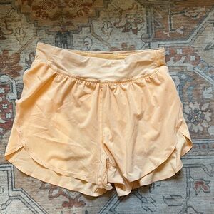 Lululemon Fast and Free women’s shorts size 4 light orange